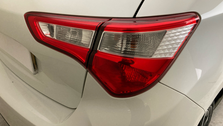 Toyota Yaris 1.5 VVT-i Icon Tech 5dr Petrol Hatchback